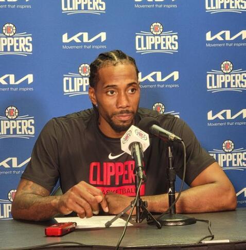 他没有正面 他没有正面