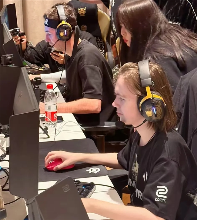 当人墙偏向 当人墙偏向