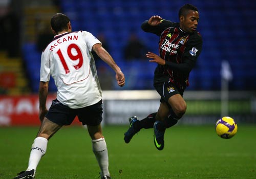 哈登引领绝地反击：快船逆境重生，韧性铸就胜利